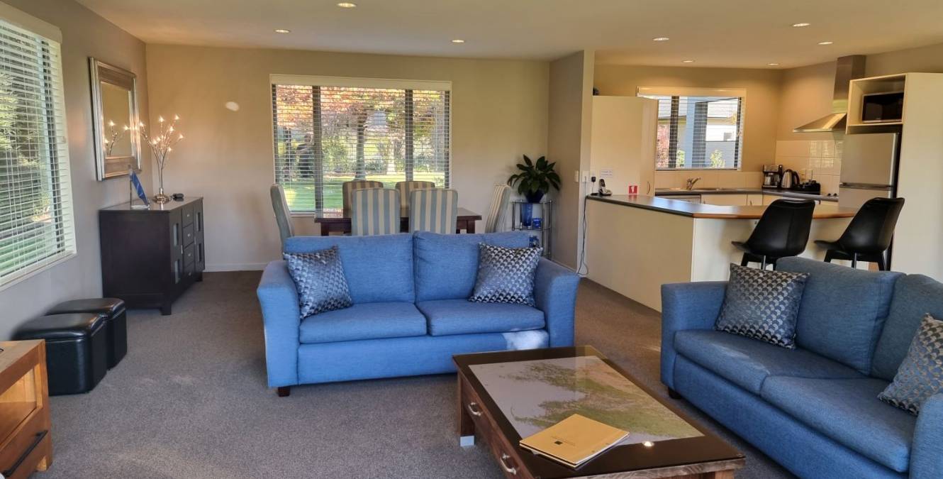 Manor Living Room and Dining